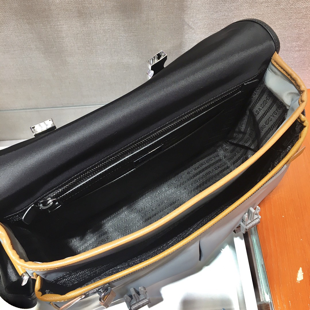 Pra*a re-nylon messenger bag