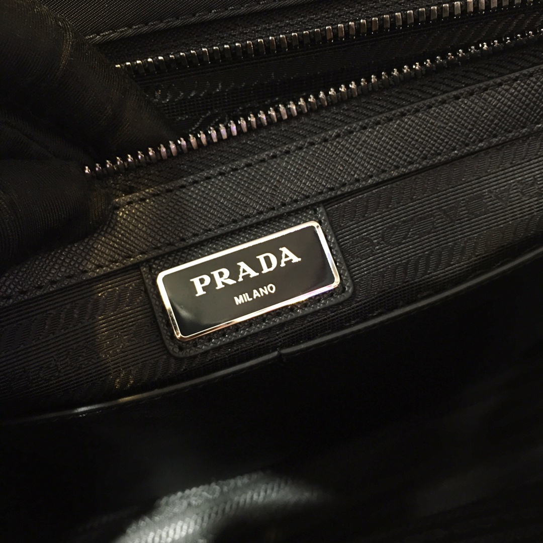 Pra*a re-nylon messenger bag