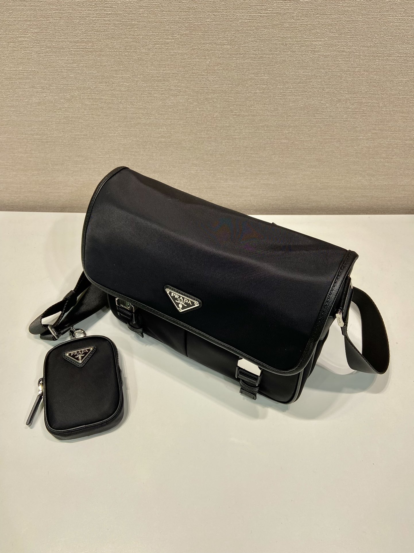 Pra*a messenger bag