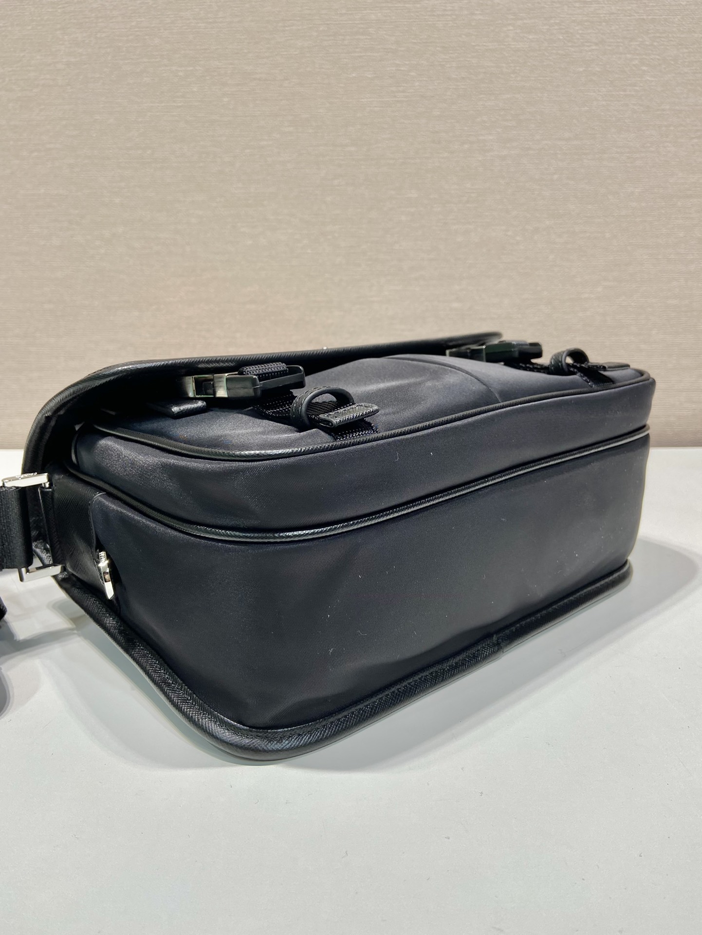 Pra*a messenger bag
