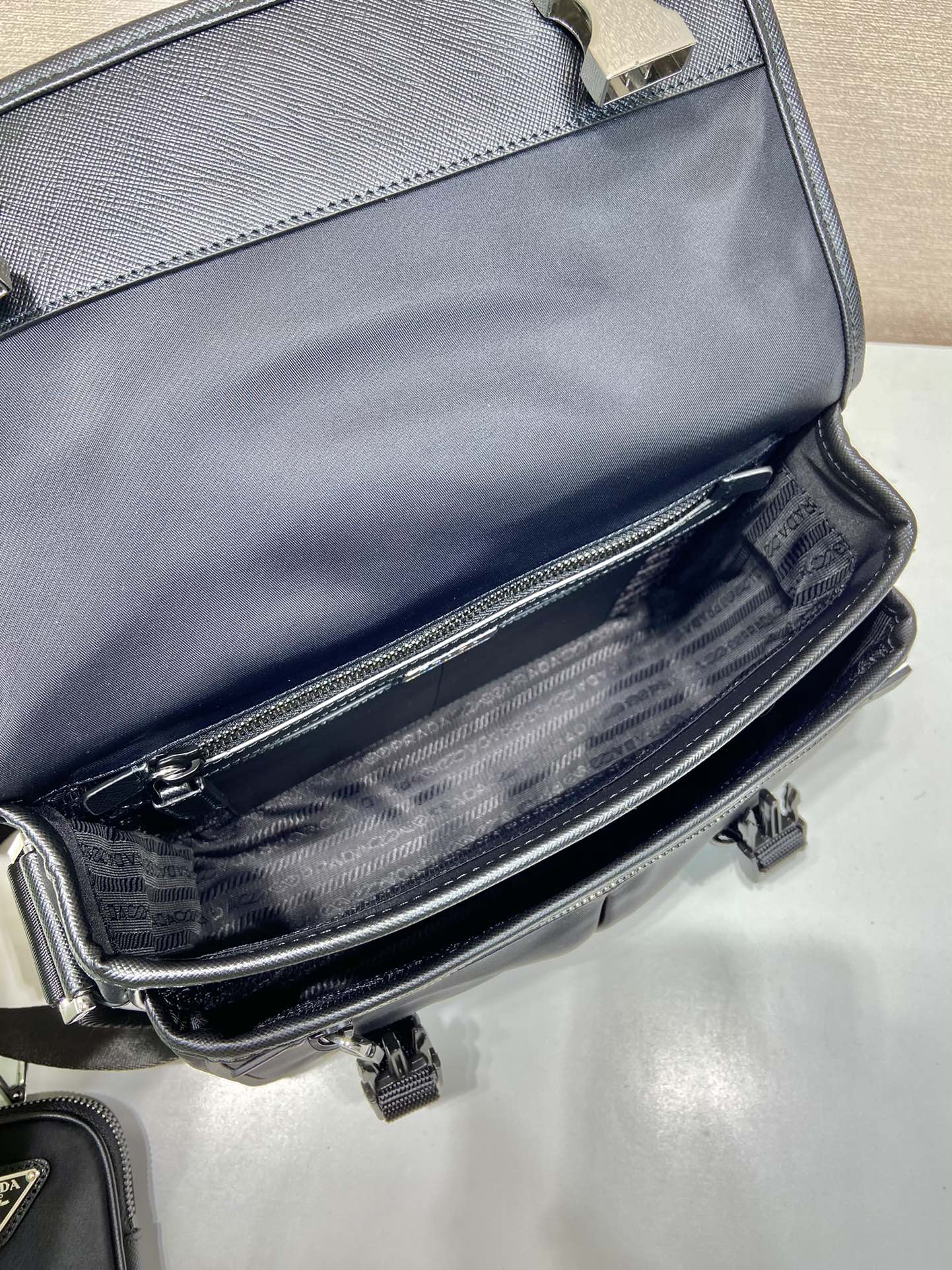 Pra*a messenger bag