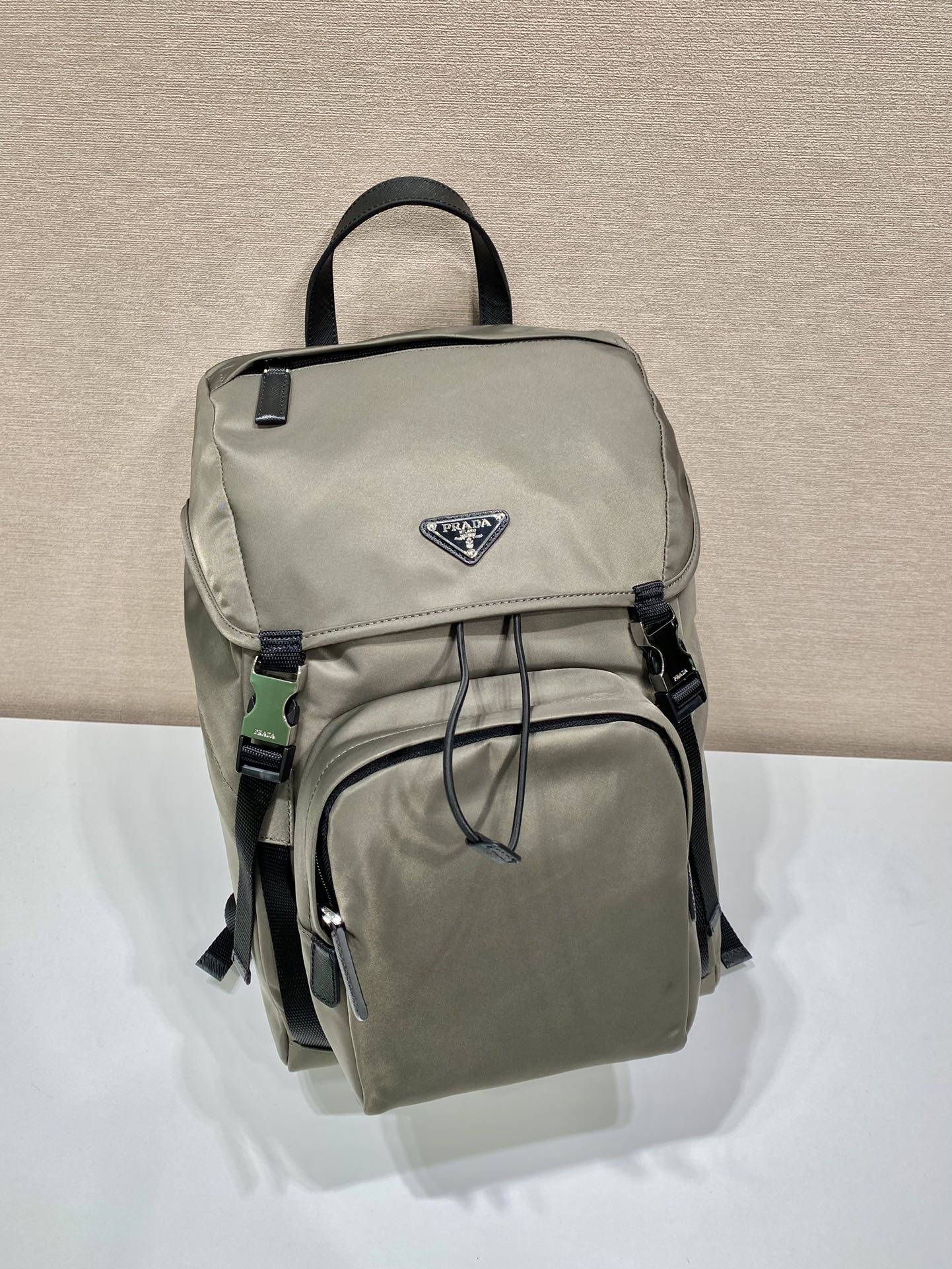 Pra*a  backpack