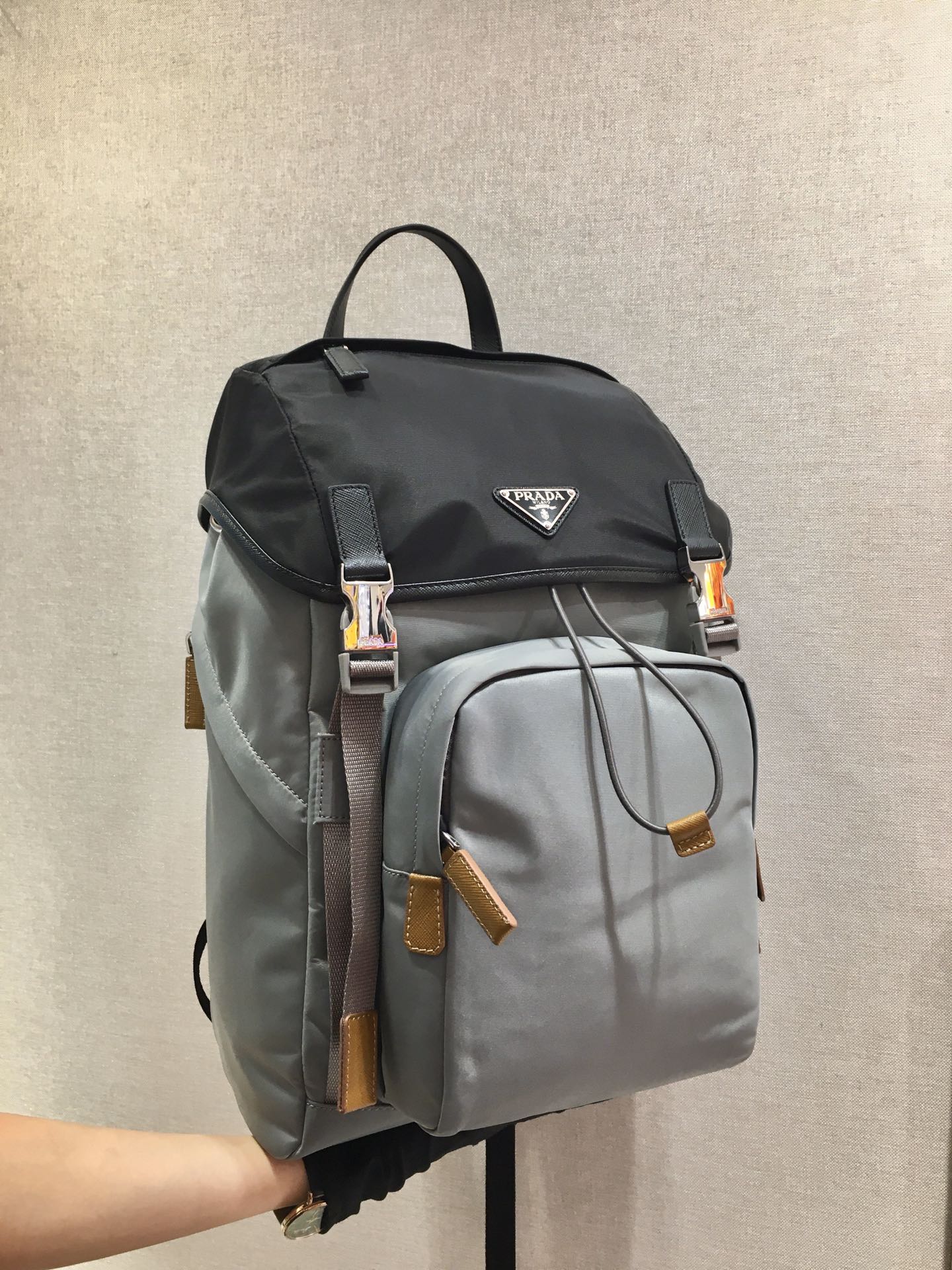 Pra*a  backpack