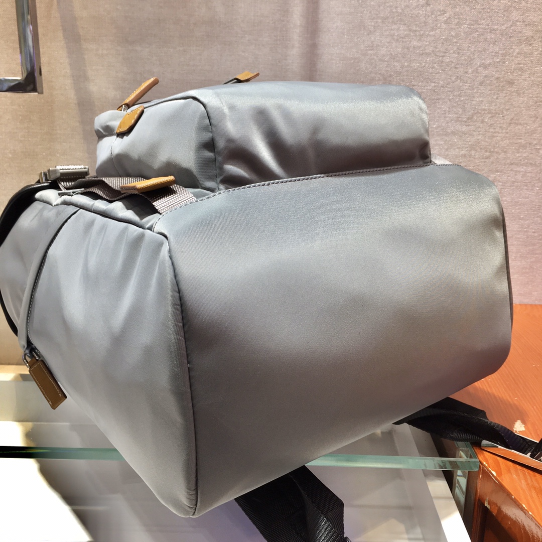 Pra*a  backpack