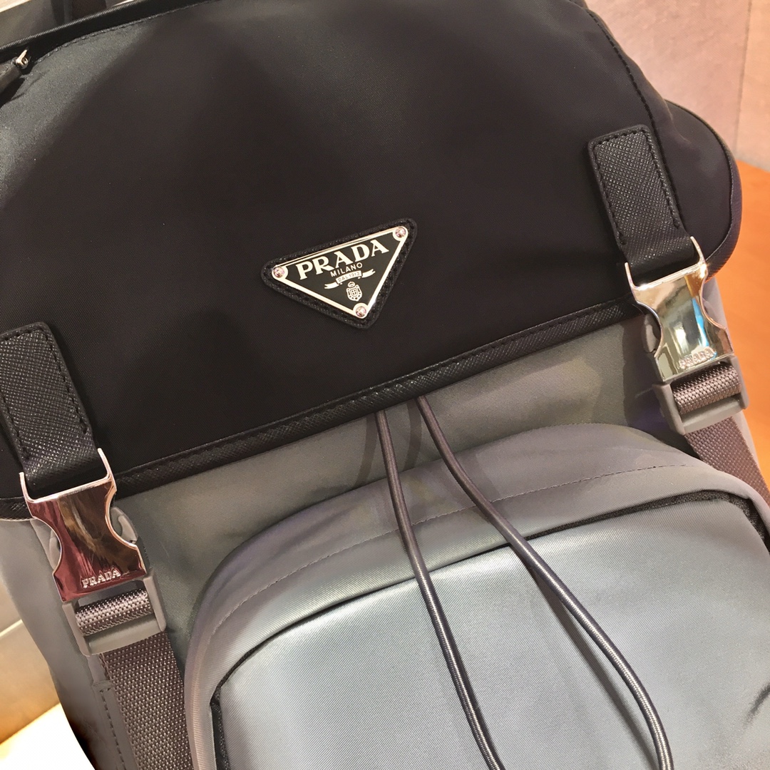 Pra*a  backpack