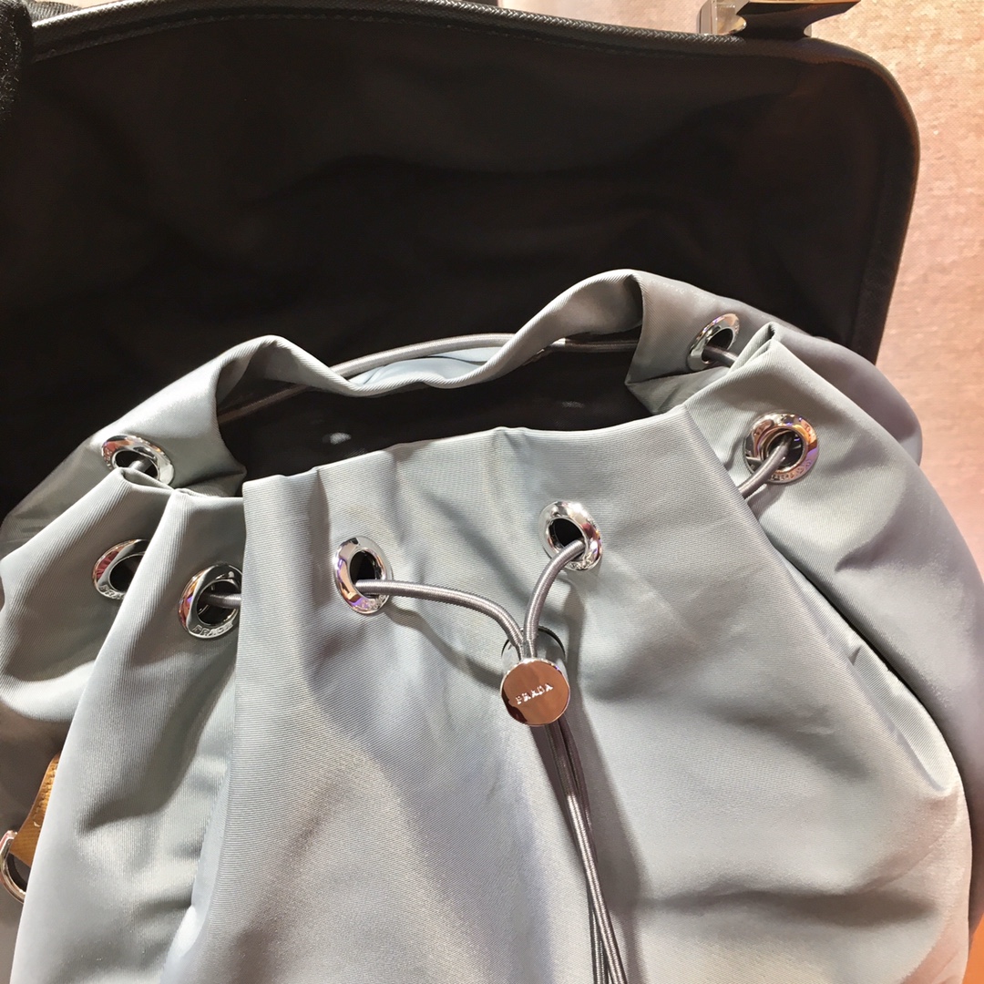 Pra*a  backpack
