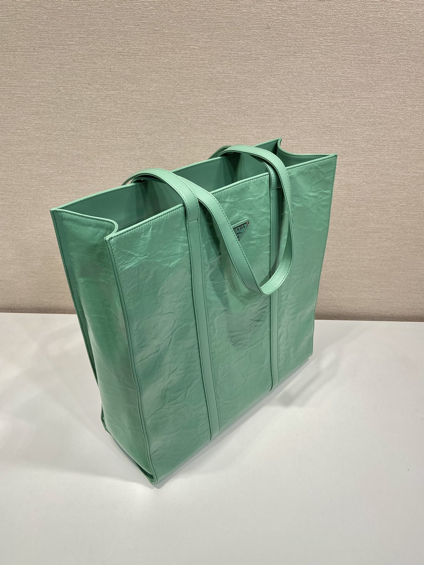 Pra*a medium antique nappa leather tote bag