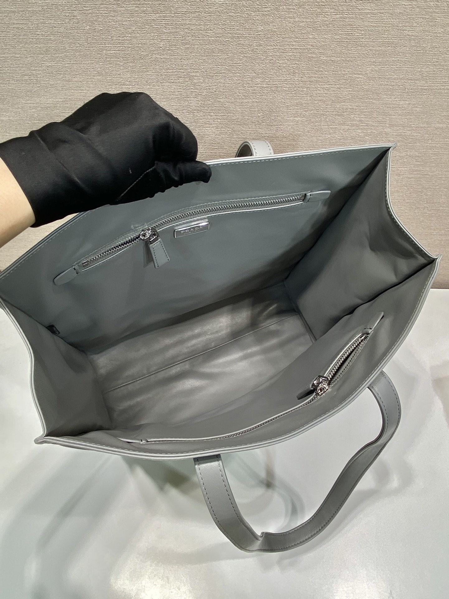 Pra*a medium antique nappa leather tote bag