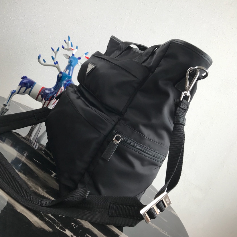 Pra*a tote bag