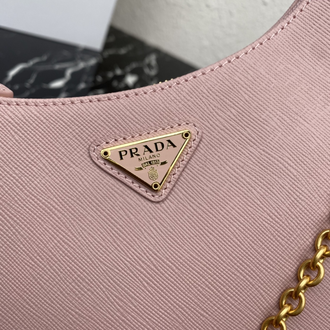Pra*a re-edition 2005 saffiano leather bag