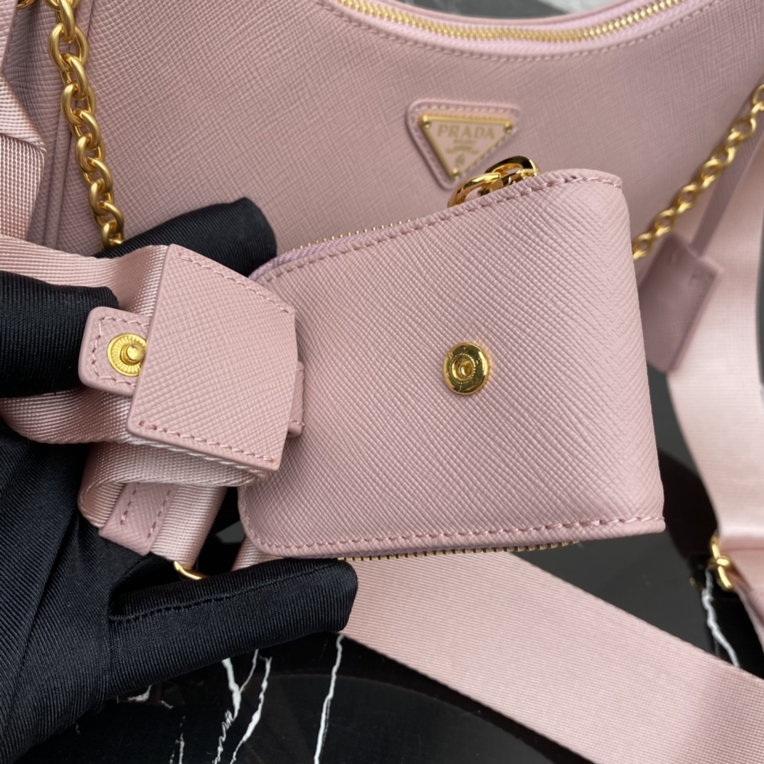 Pra*a re-edition 2005 saffiano leather bag