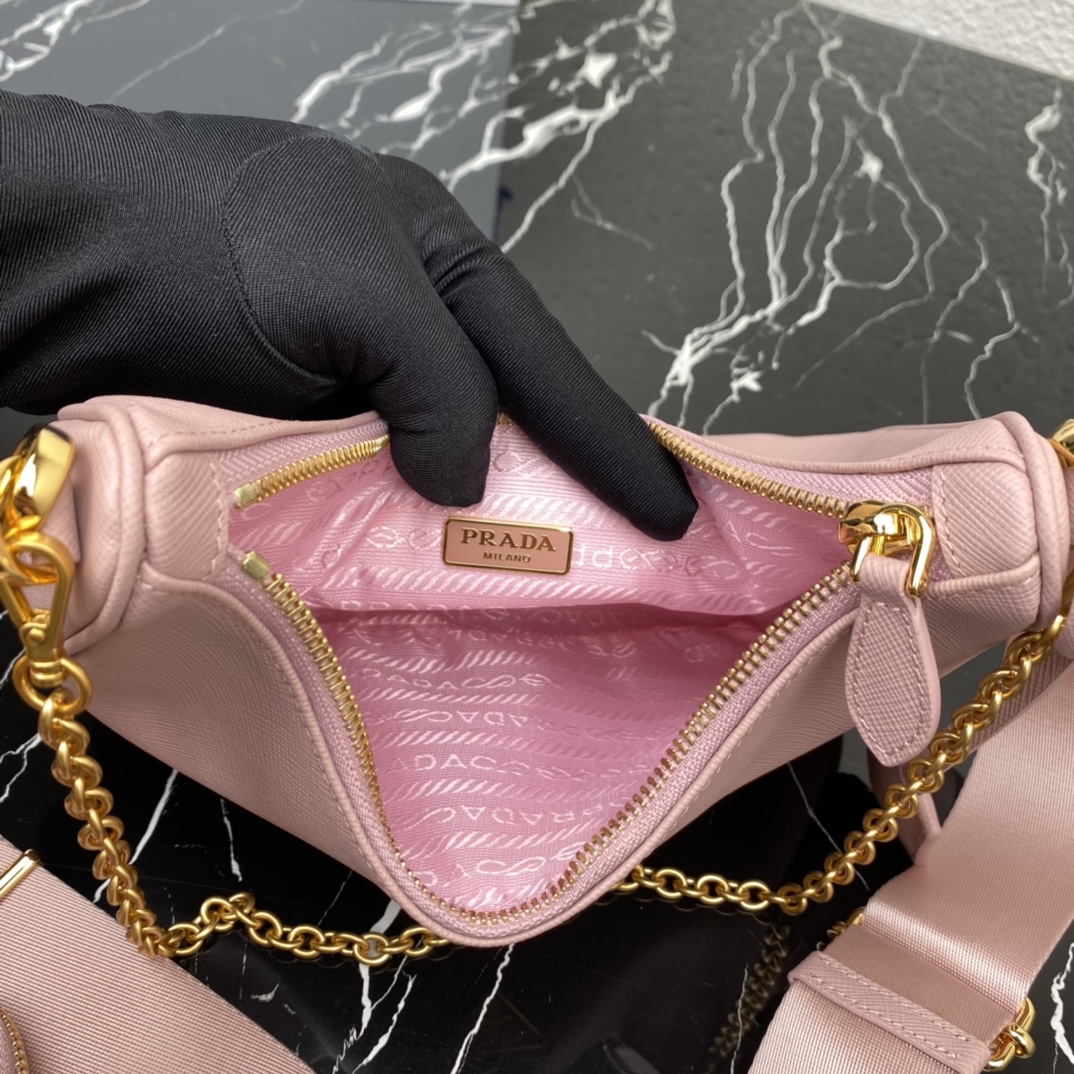 Pra*a re-edition 2005 saffiano leather bag