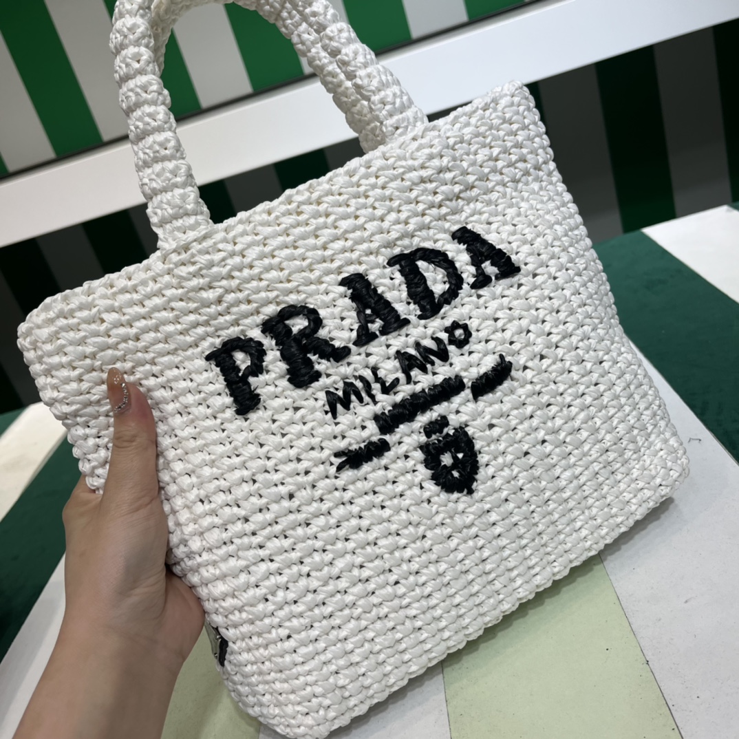 Pra*a small crochet tote bag