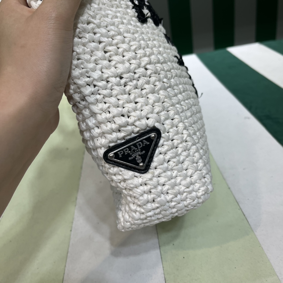 Pra*a small crochet tote bag