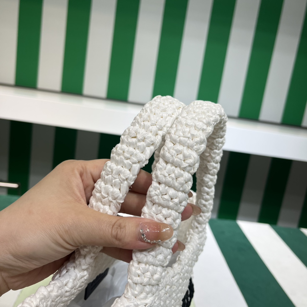 Pra*a small crochet tote bag