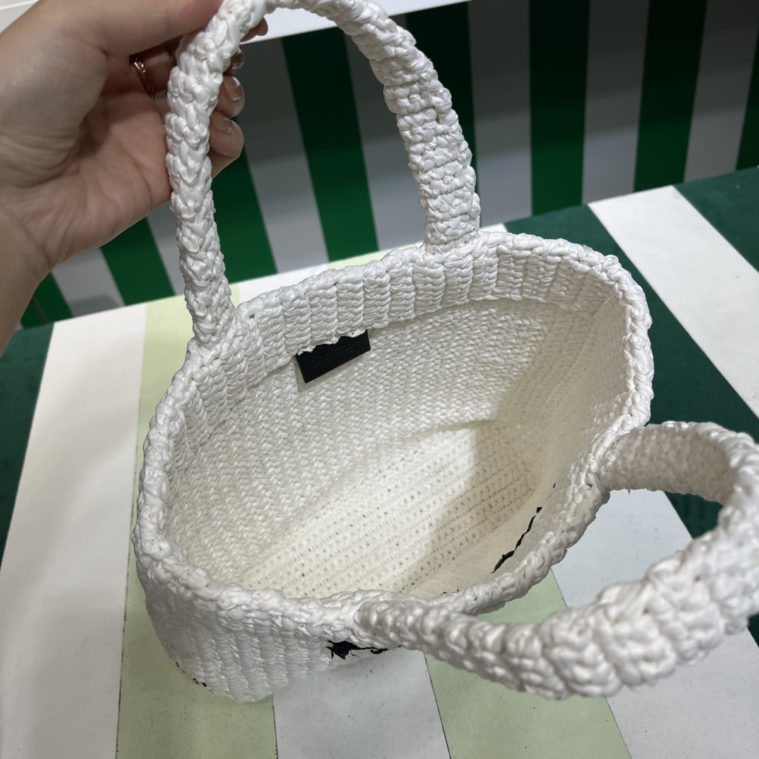 Pra*a small crochet tote bag