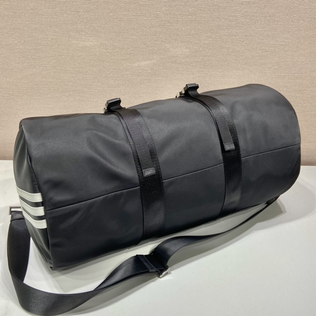 Pra*a nylon and saffiano leather duffle bag