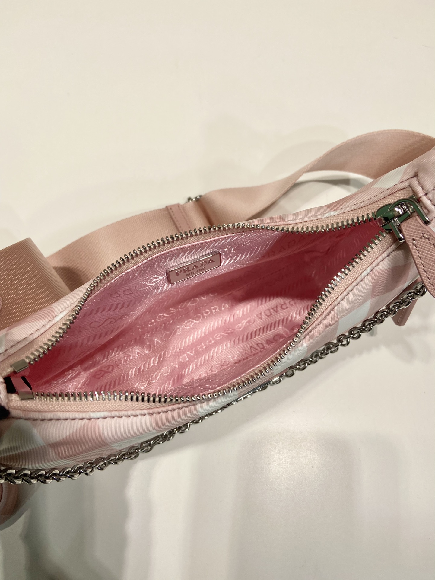 Pra*a re-edition 2005 bag