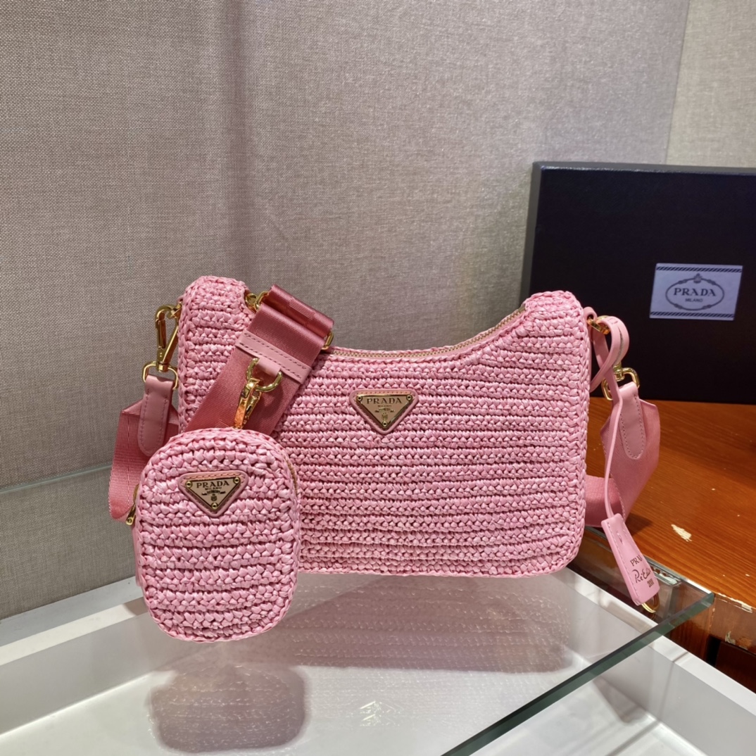 Pra*a re-edition 2005 bag