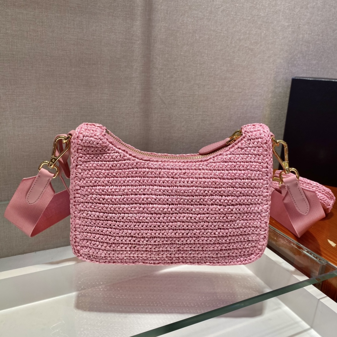 Pra*a re-edition 2005 bag