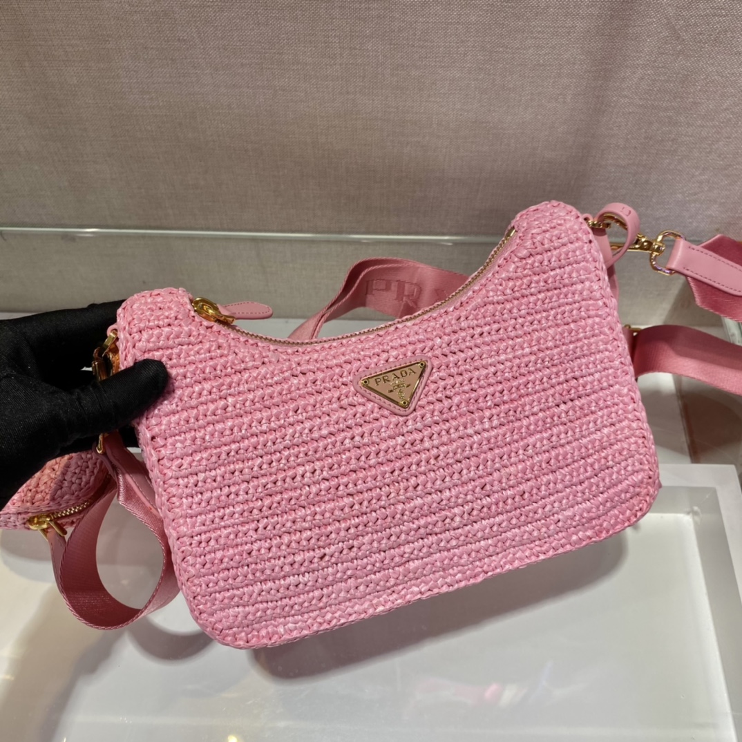 Pra*a re-edition 2005 bag