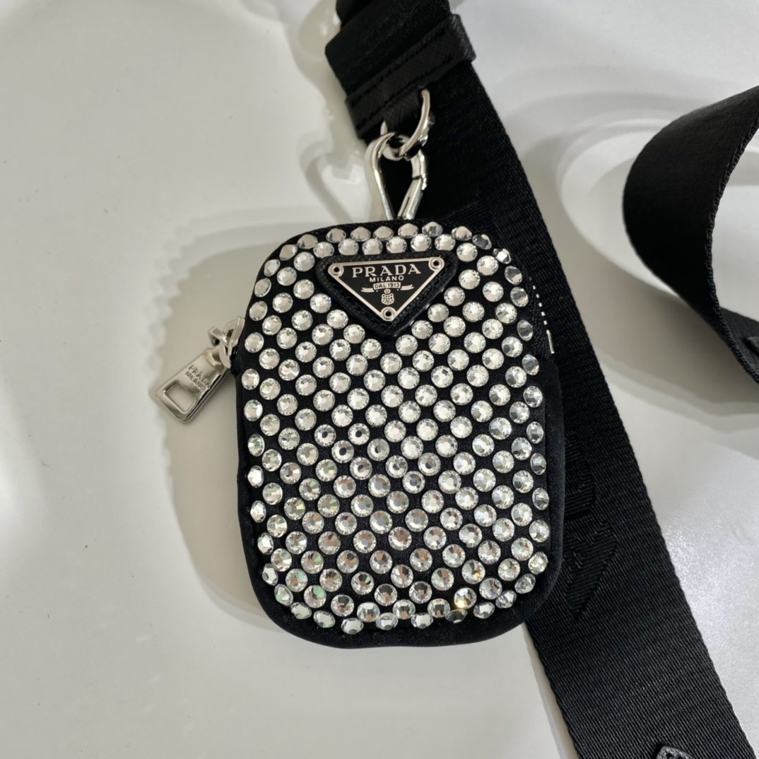 Pra*a re-edition 2005 bag
