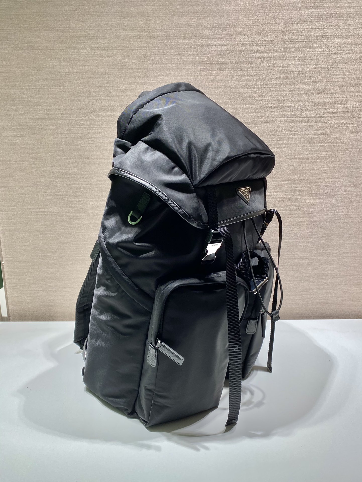 Pra*a  backpack