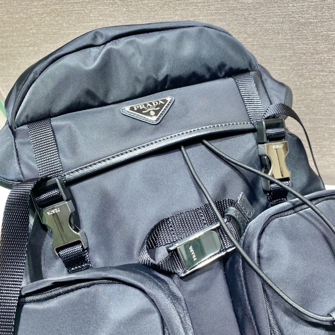 Pra*a  backpack