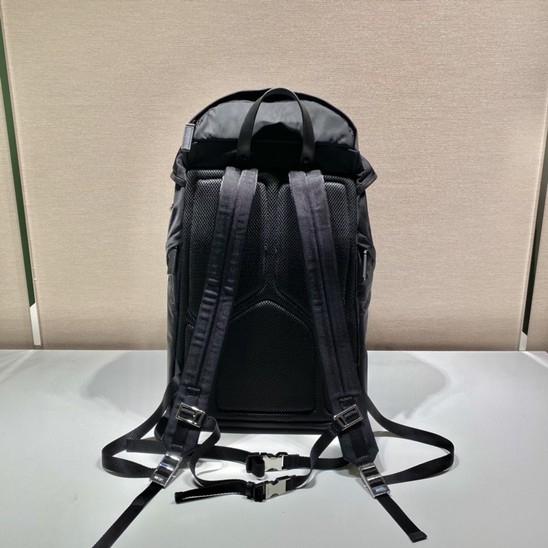 Pra*a  backpack