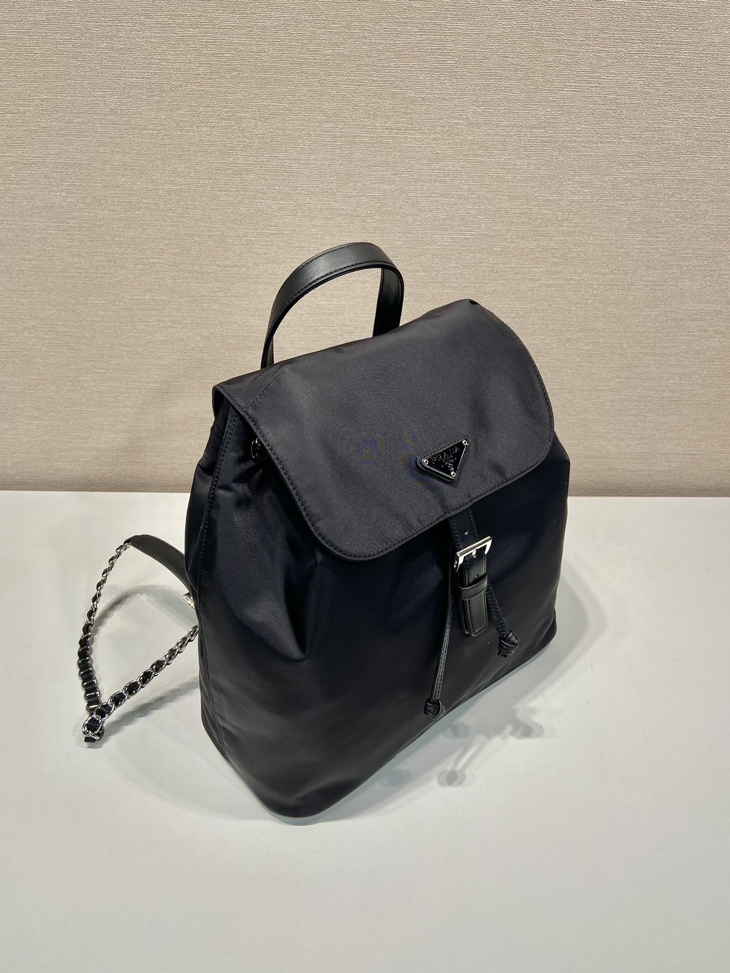 Pra*a  large backpack