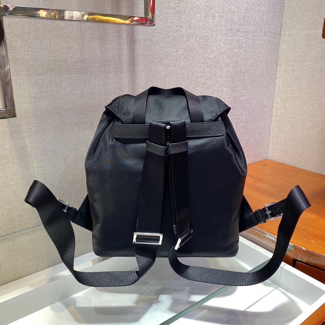 Pra*a small  backpack