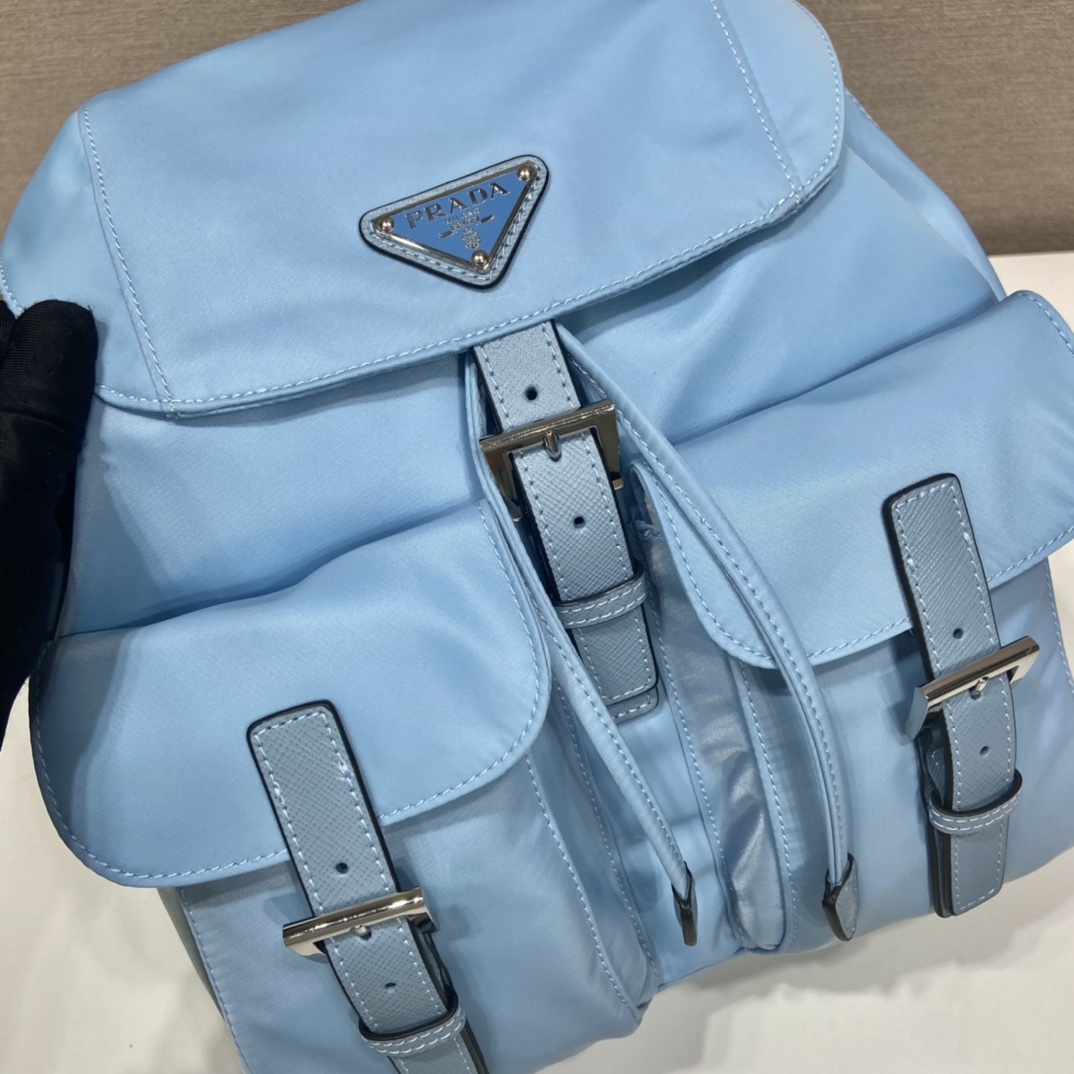 Pra*a small  backpack