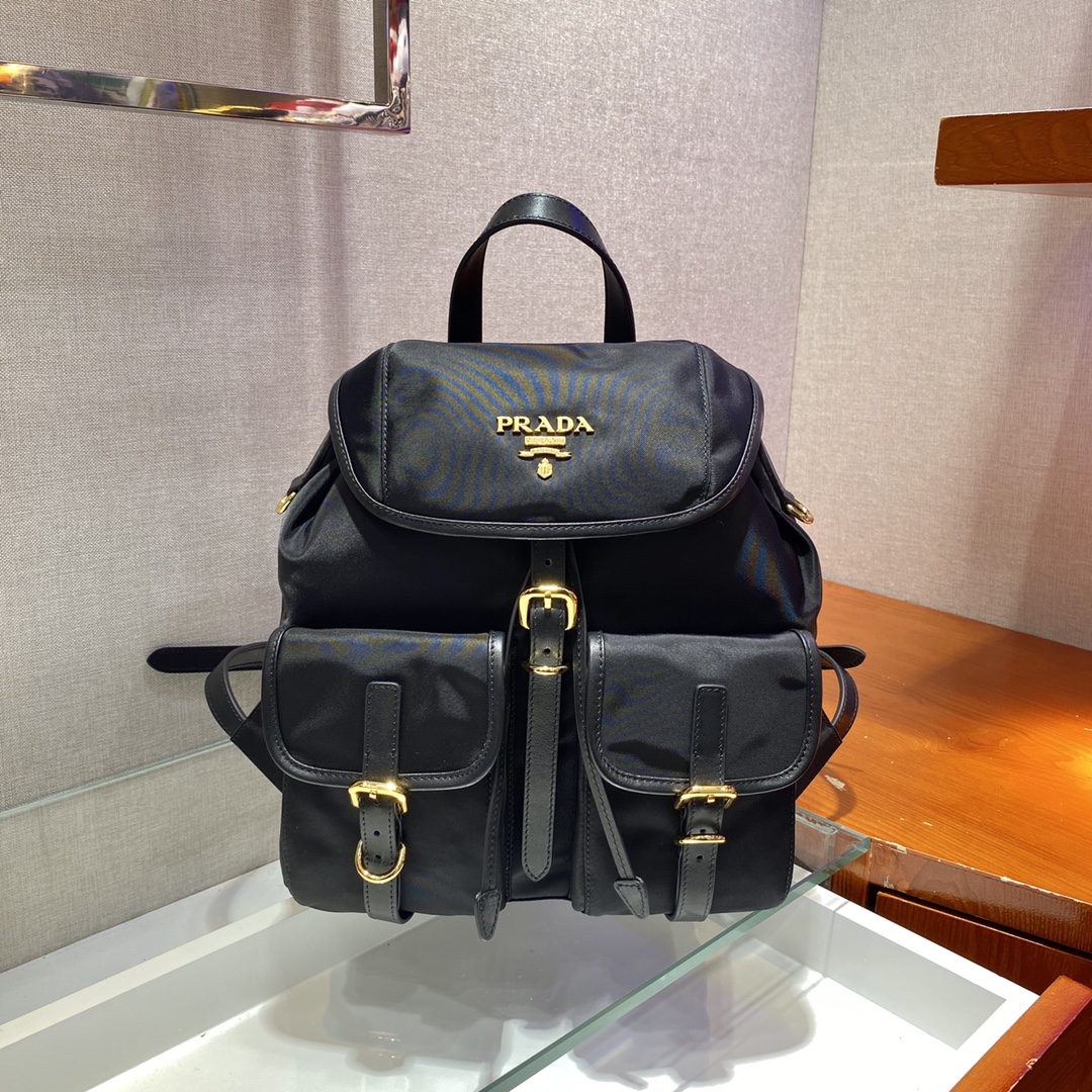 Pra*a small  backpack