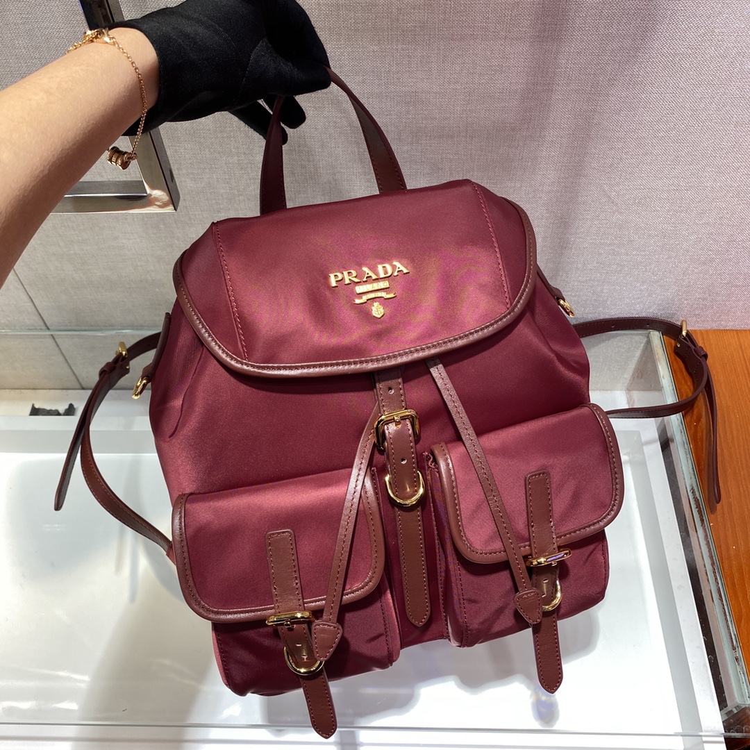 Pra*a small  backpack