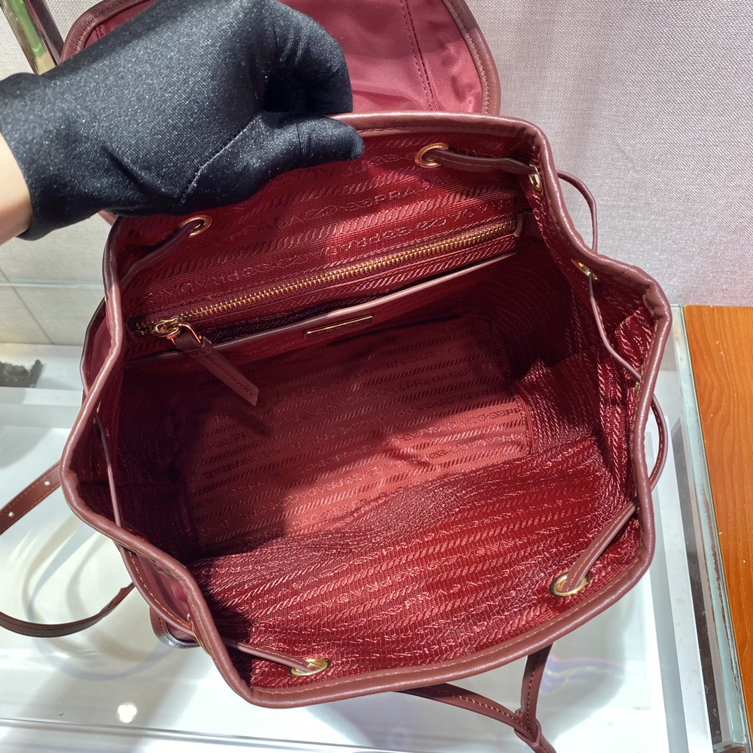Pra*a small  backpack