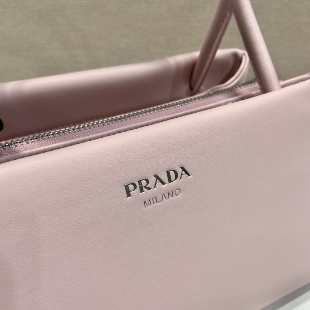 Pra*a leather mini-bag