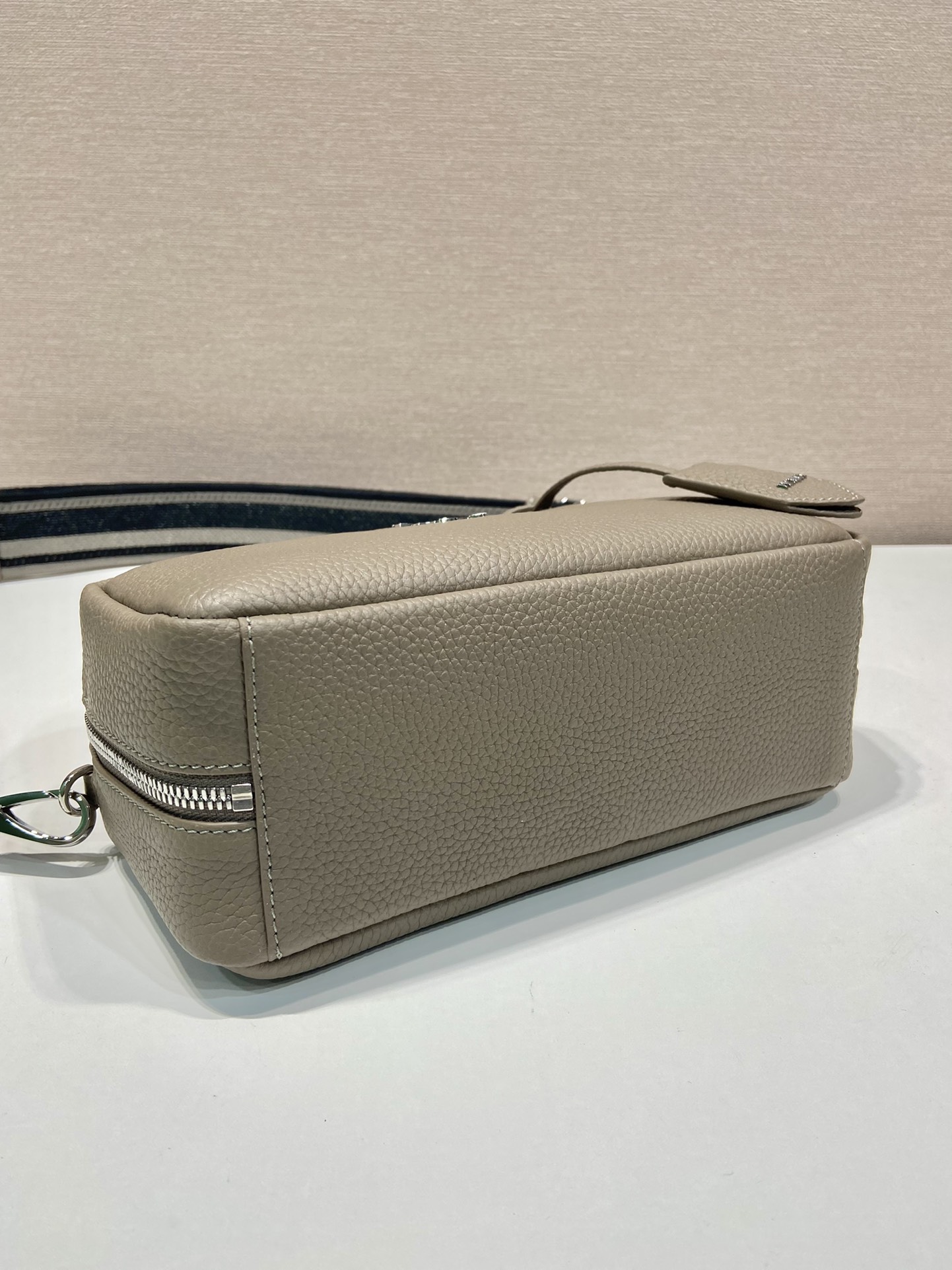 Pra*a leather top-handle bag