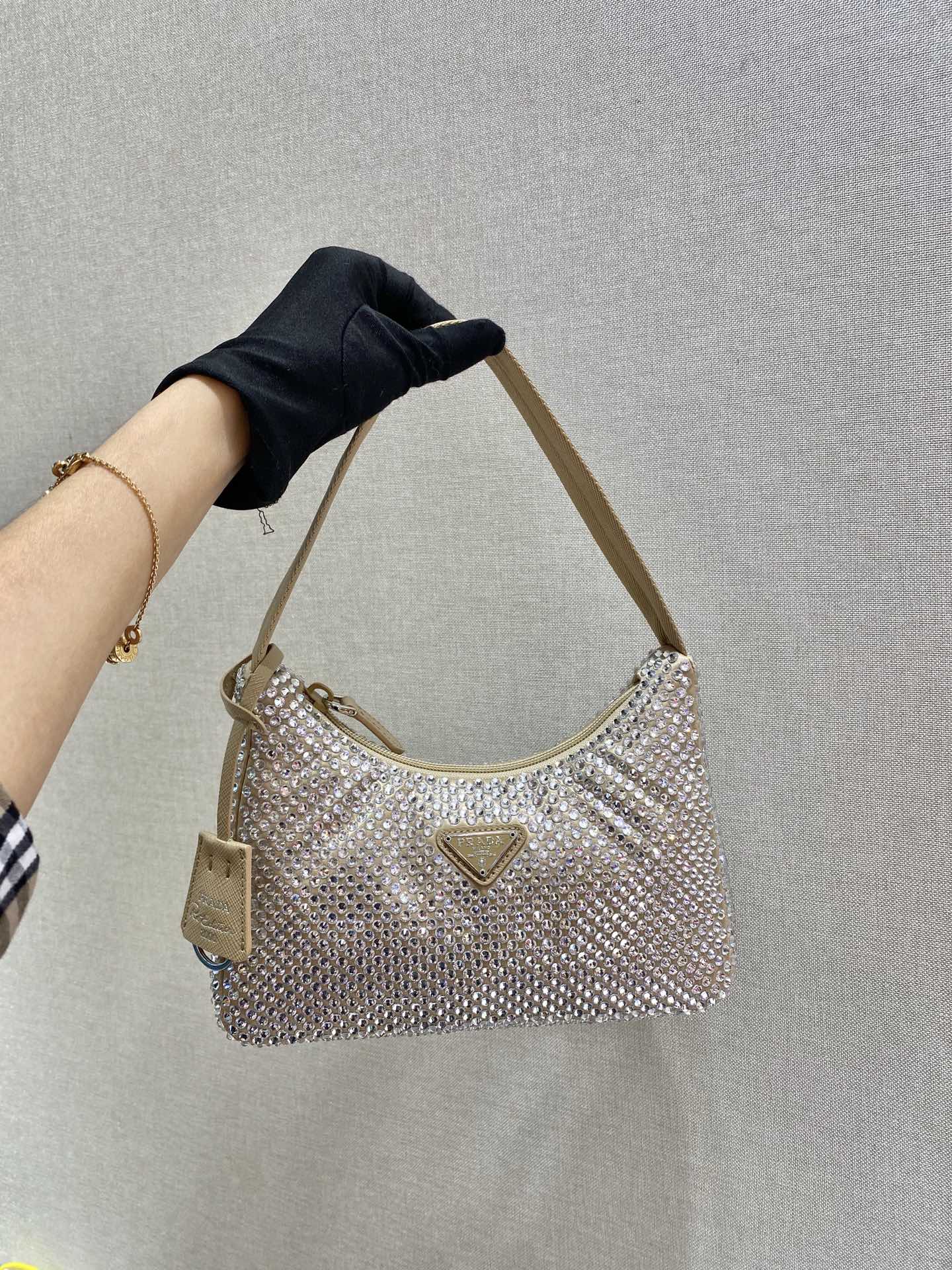 Pra*a hobo bag