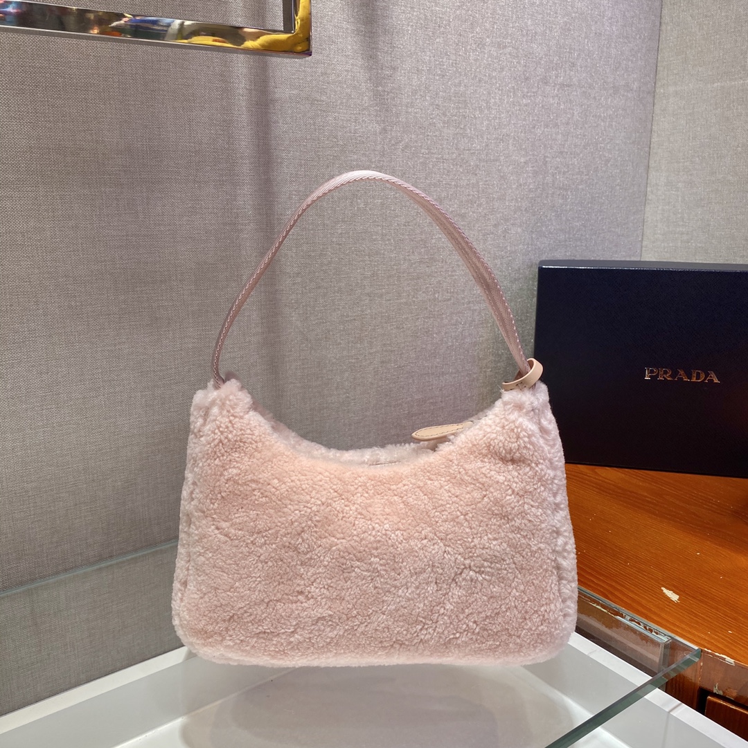 Pra*a hobo bag