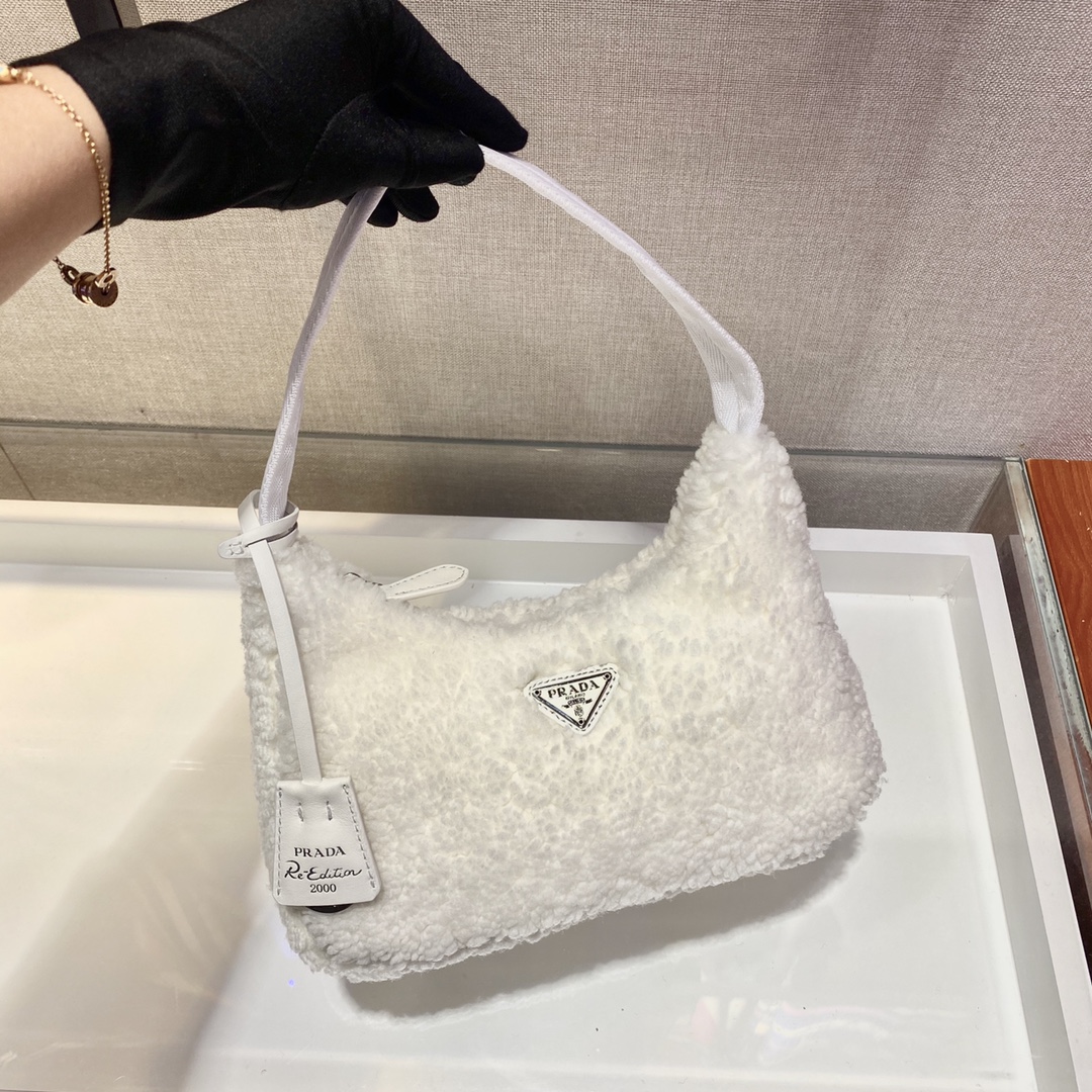 Pra*a hobo bag