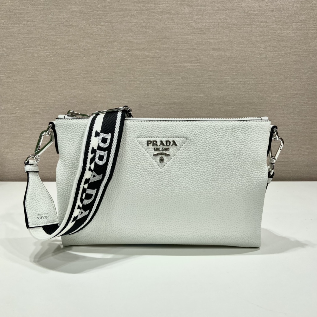 Pra*a leather shoulder bag