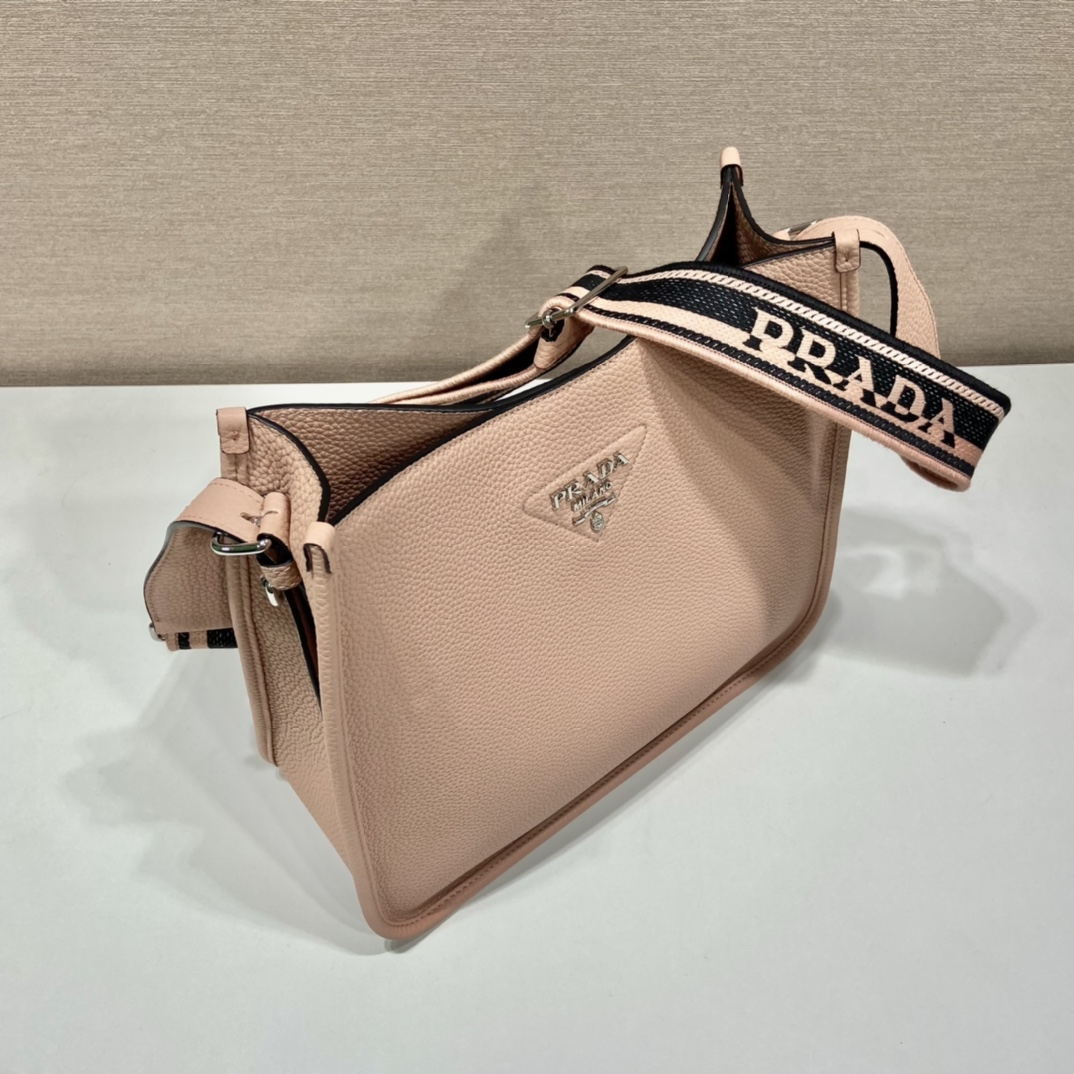 Pra*a leather hobo bag