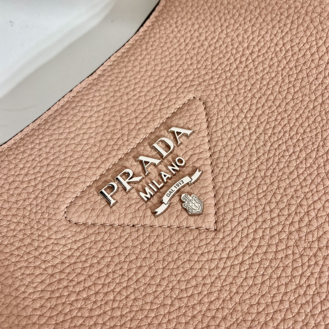 Pra*a leather hobo bag