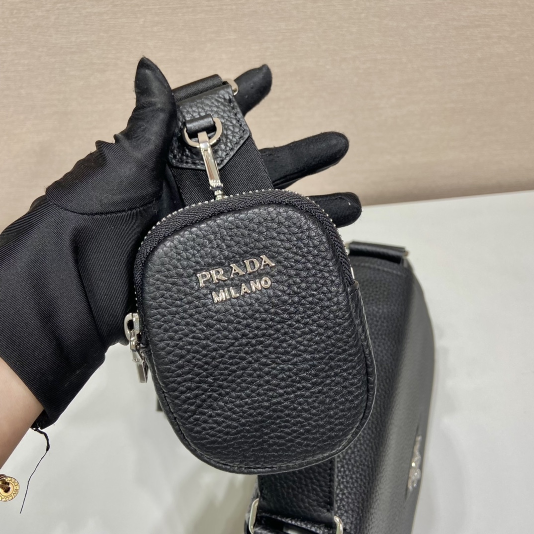 Pra*a shoulder bag