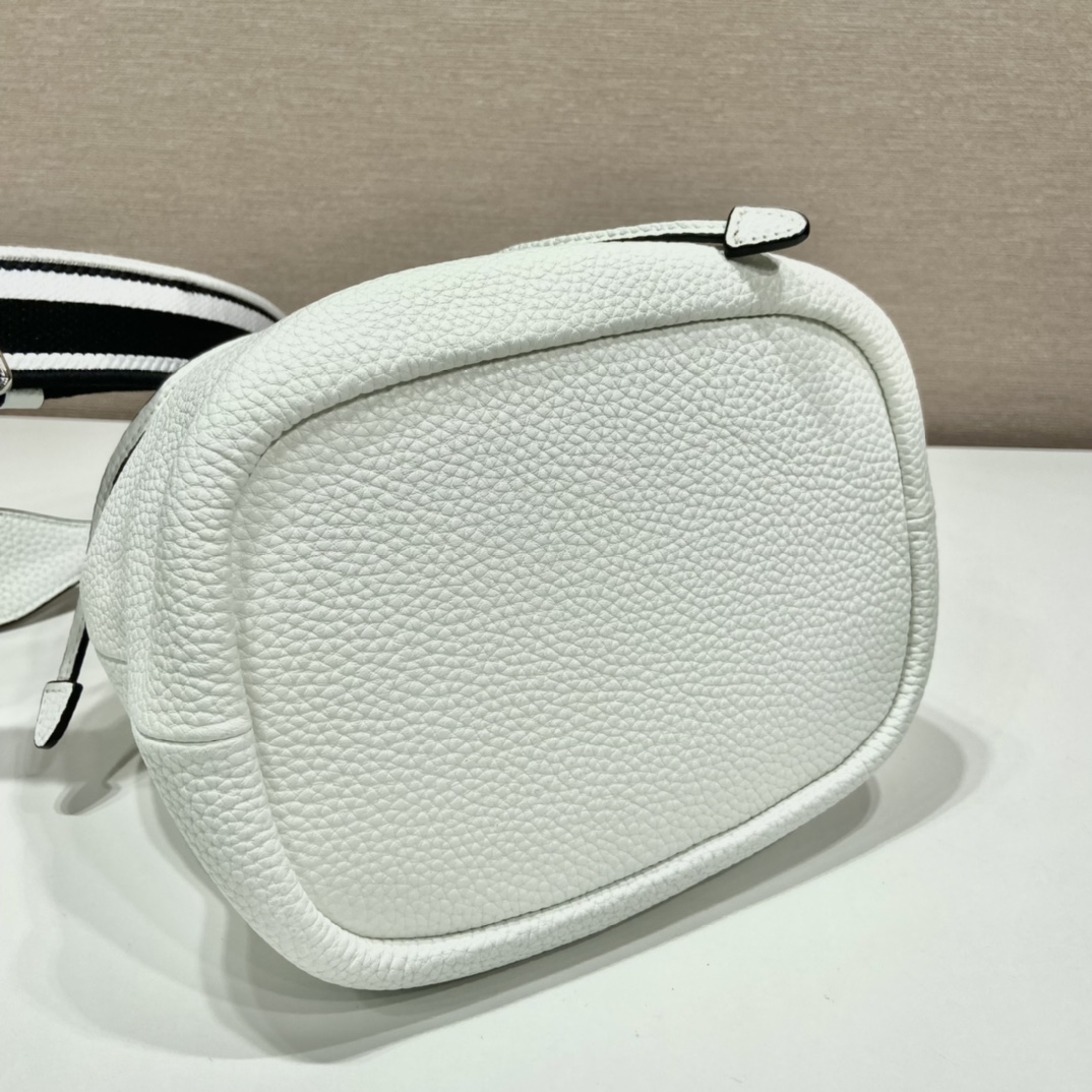 Pra*a leather bucket bag