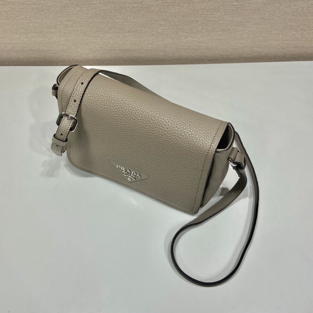 Pra*a leather shoulder bag