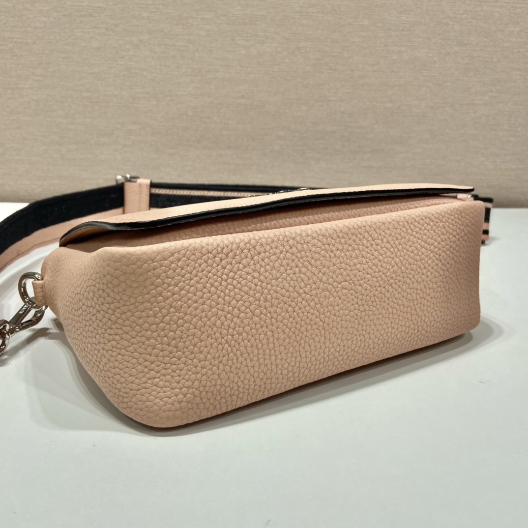 Pra*a leather shoulder bag