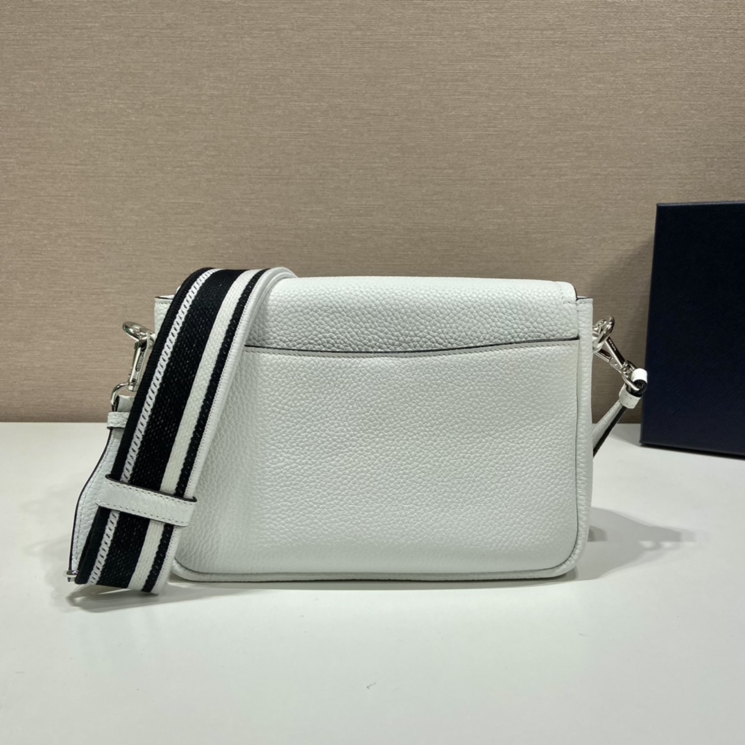 Pra*a leather shoulder bag