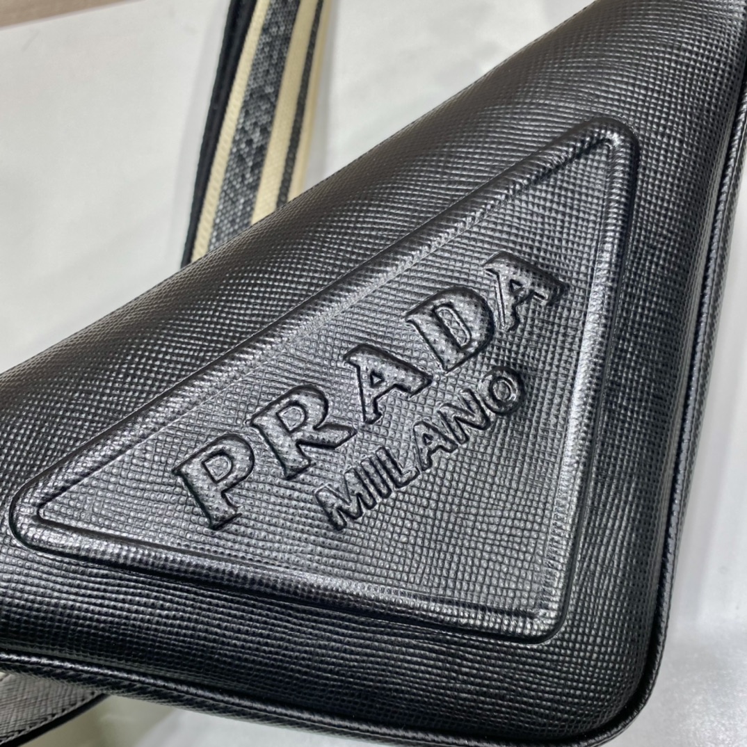 saffiano Pra*a triangle bag