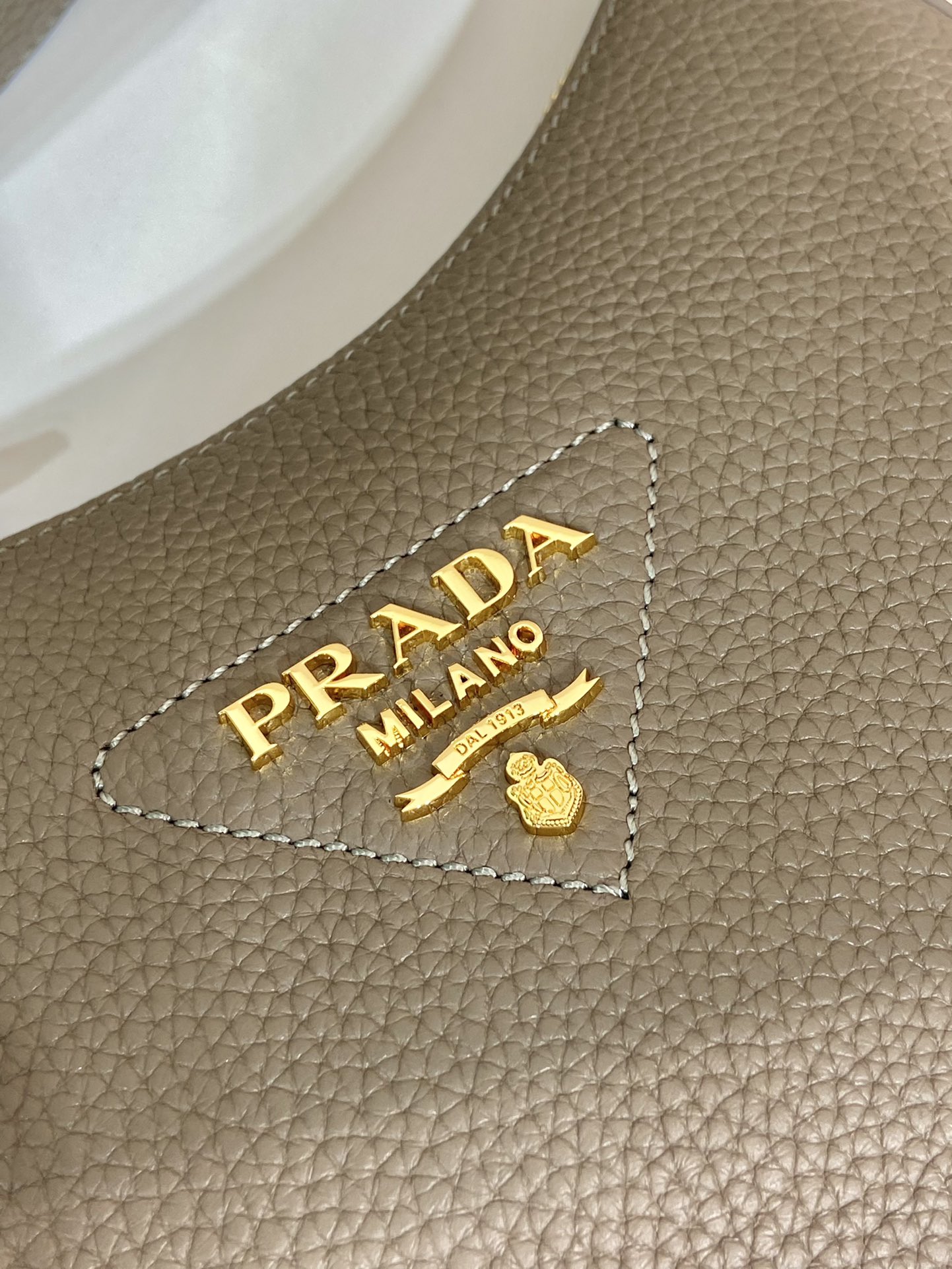 Pra*a leather shoulder bag